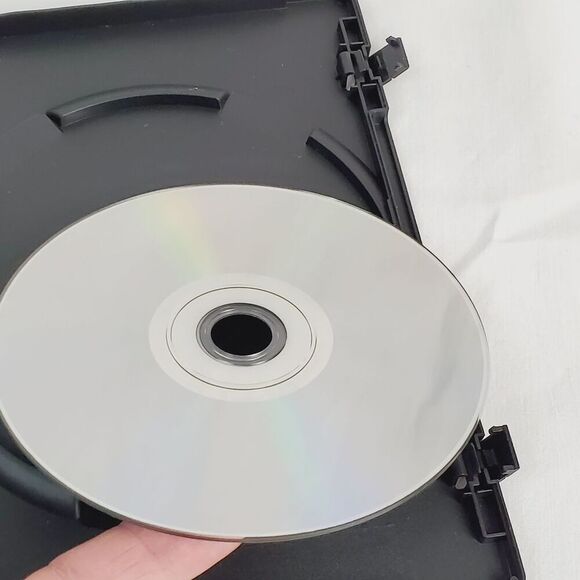 Accepted (2006 Film) [DVD] - Picture 3 of 4